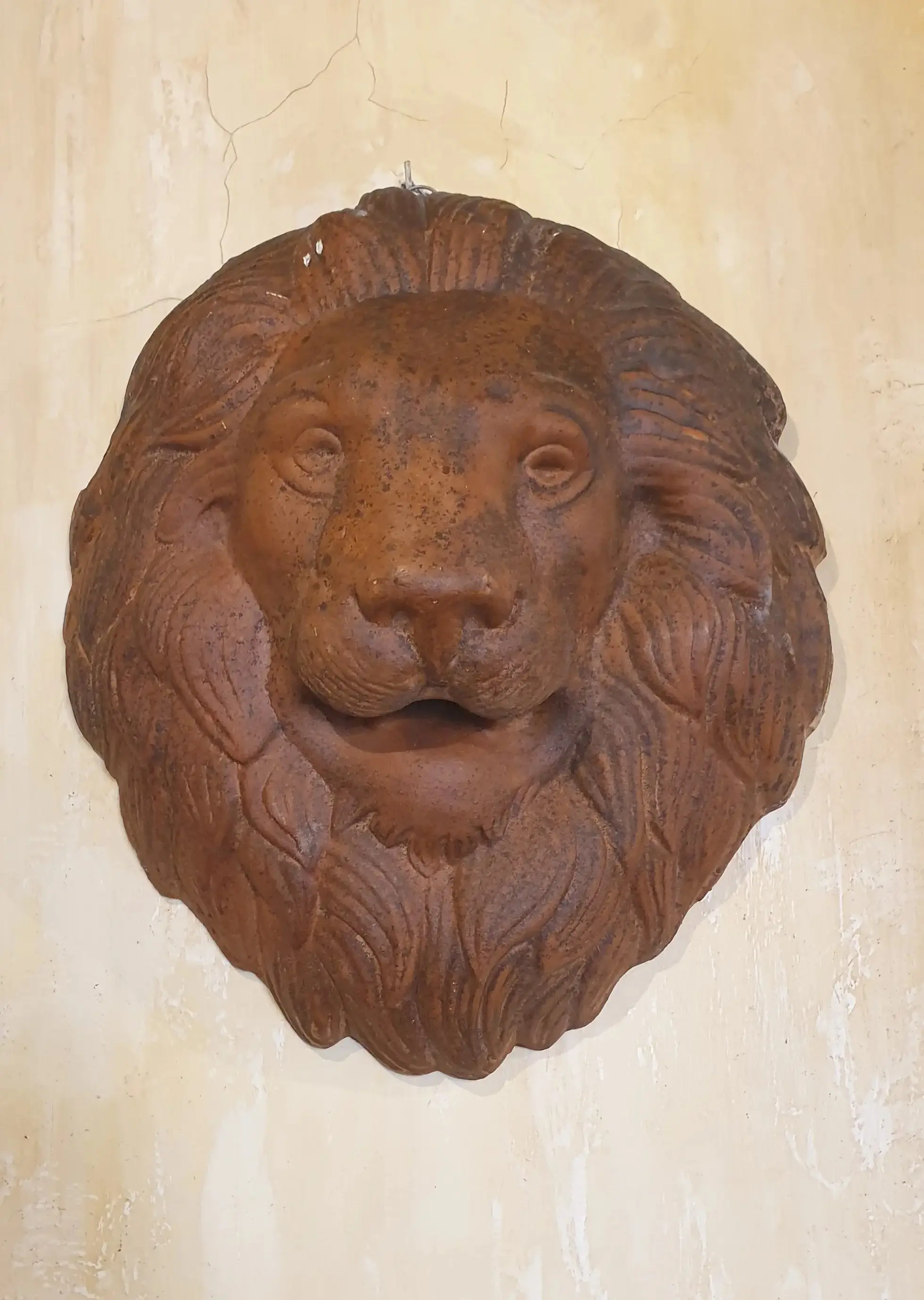 Lion of Trastevere — Symbol of the trattoria